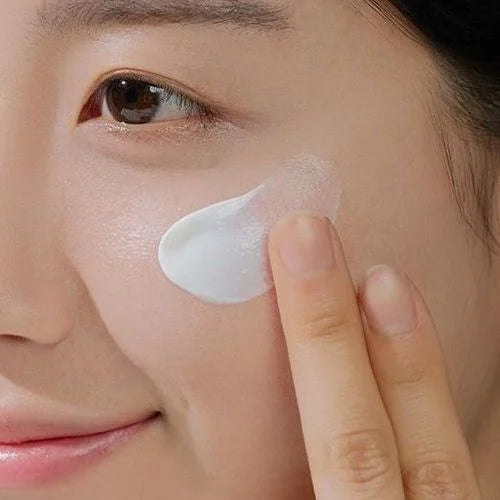 Skin1004 MADAGASCAR CENTELLA AIR-FIT SUNCREAM LIGHT SPF30 PA++++